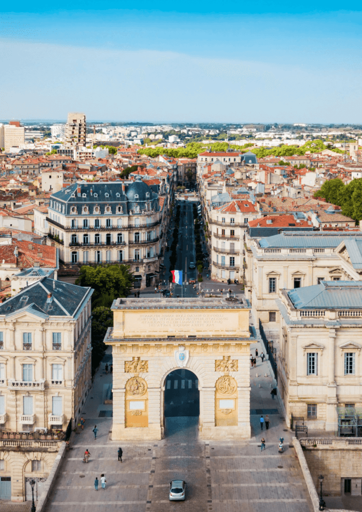 Photo vue de haut de la ville de Montpellier et son centre ville